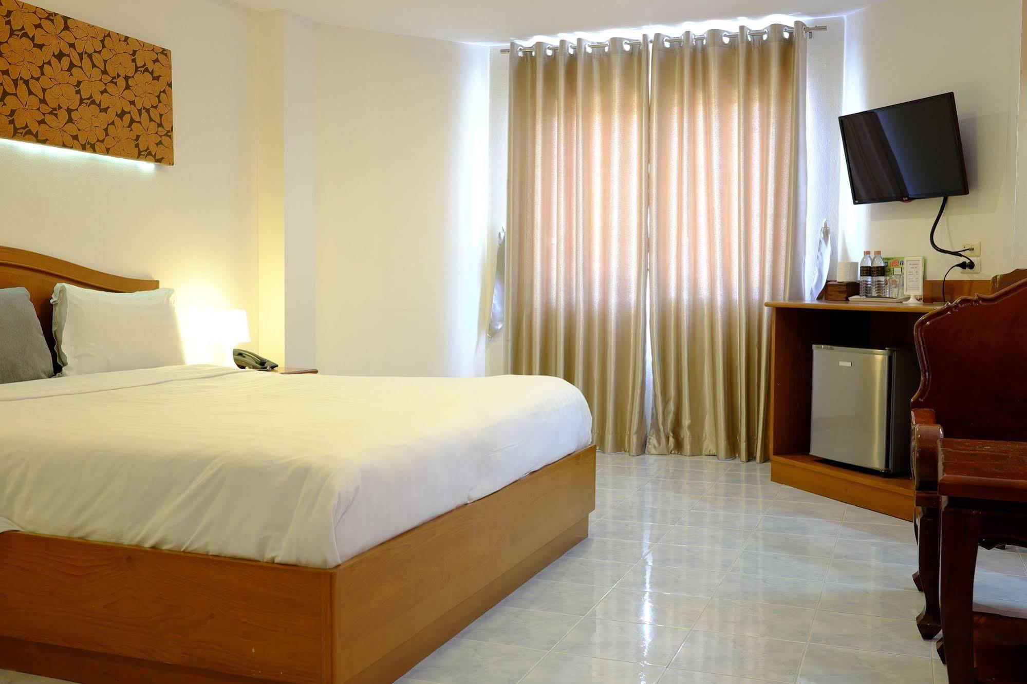 Pj Inn Pattaya Exteriör bild