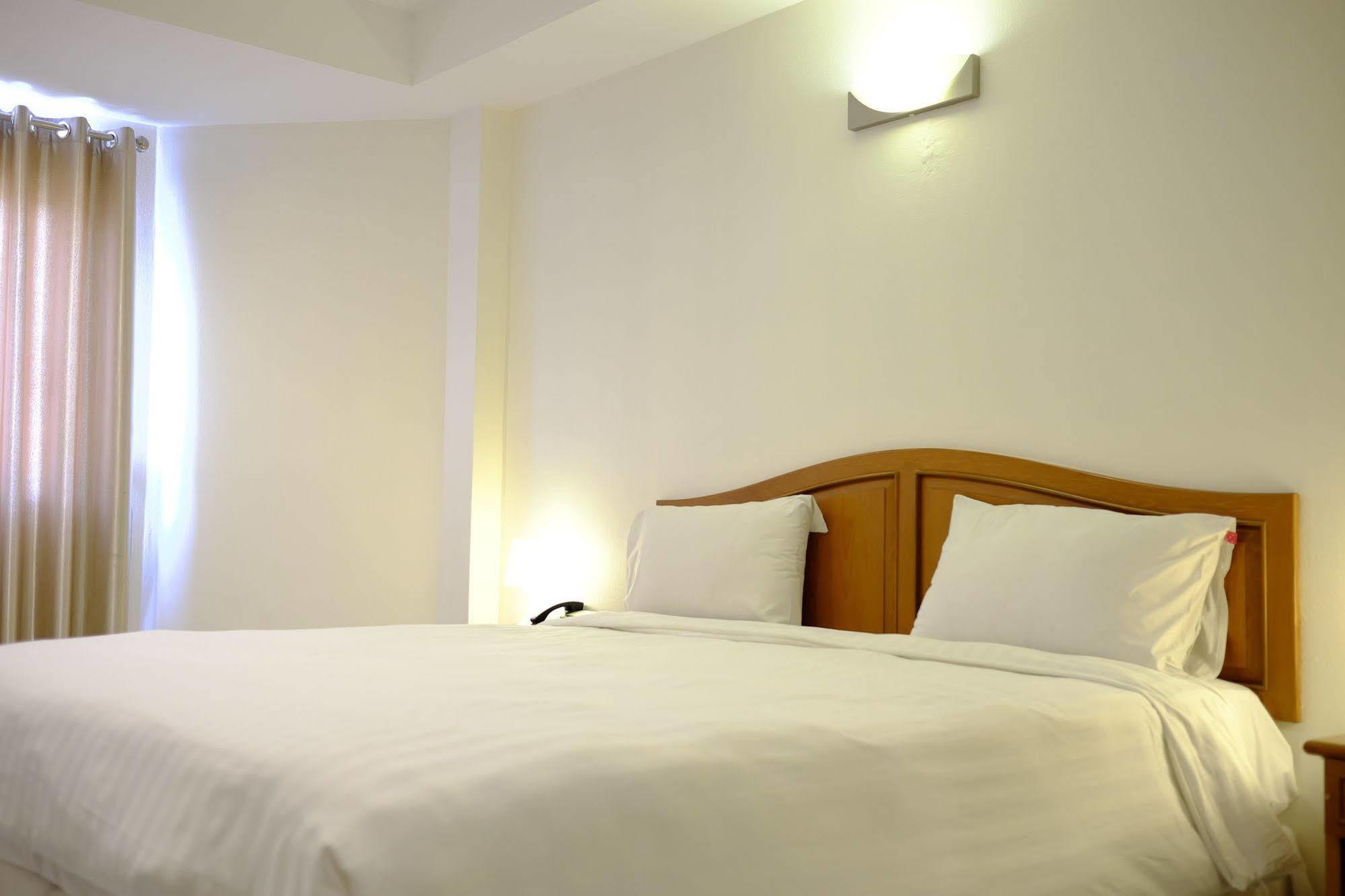 Pj Inn Pattaya Exteriör bild