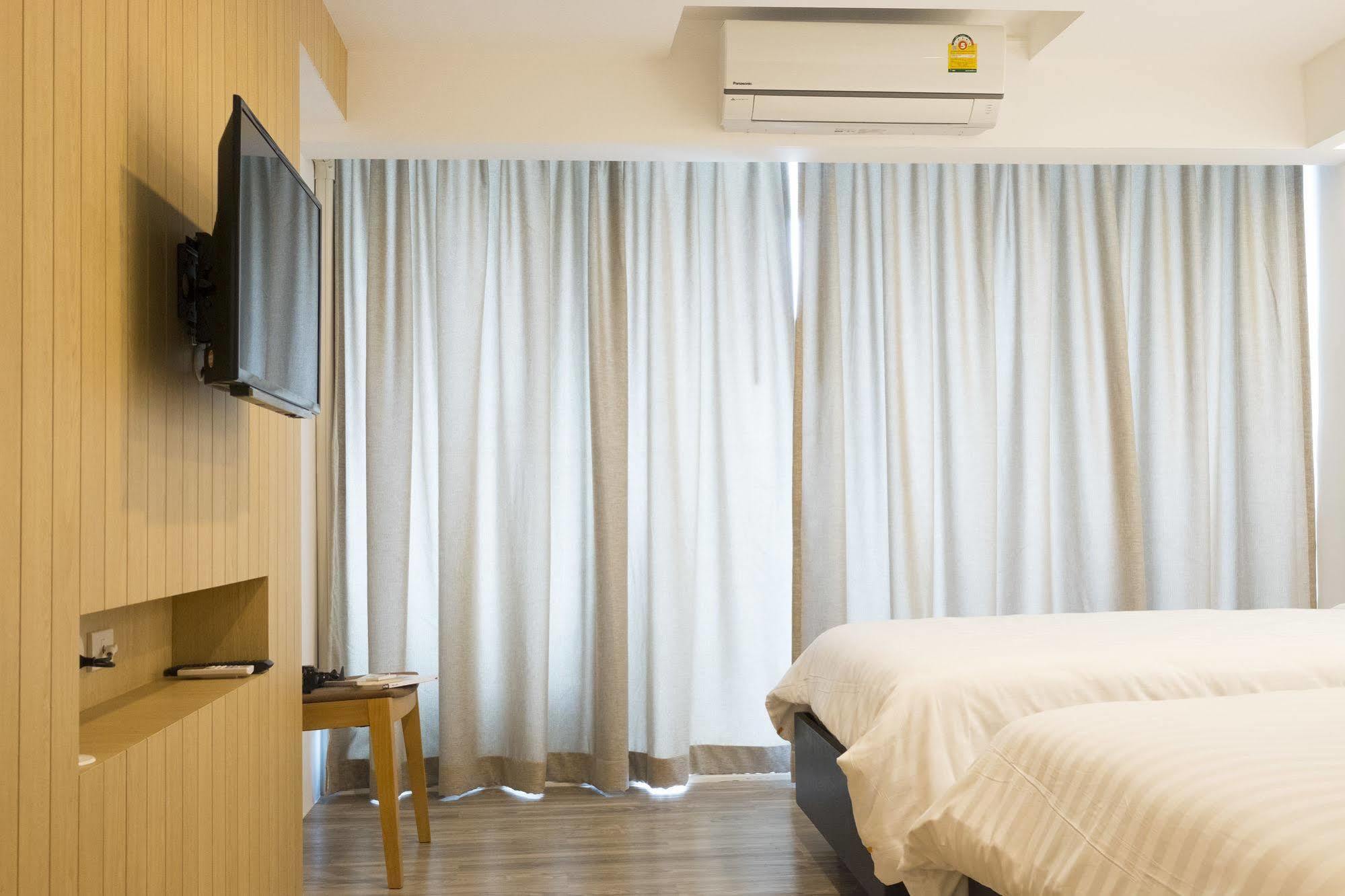Pj Inn Pattaya Exteriör bild
